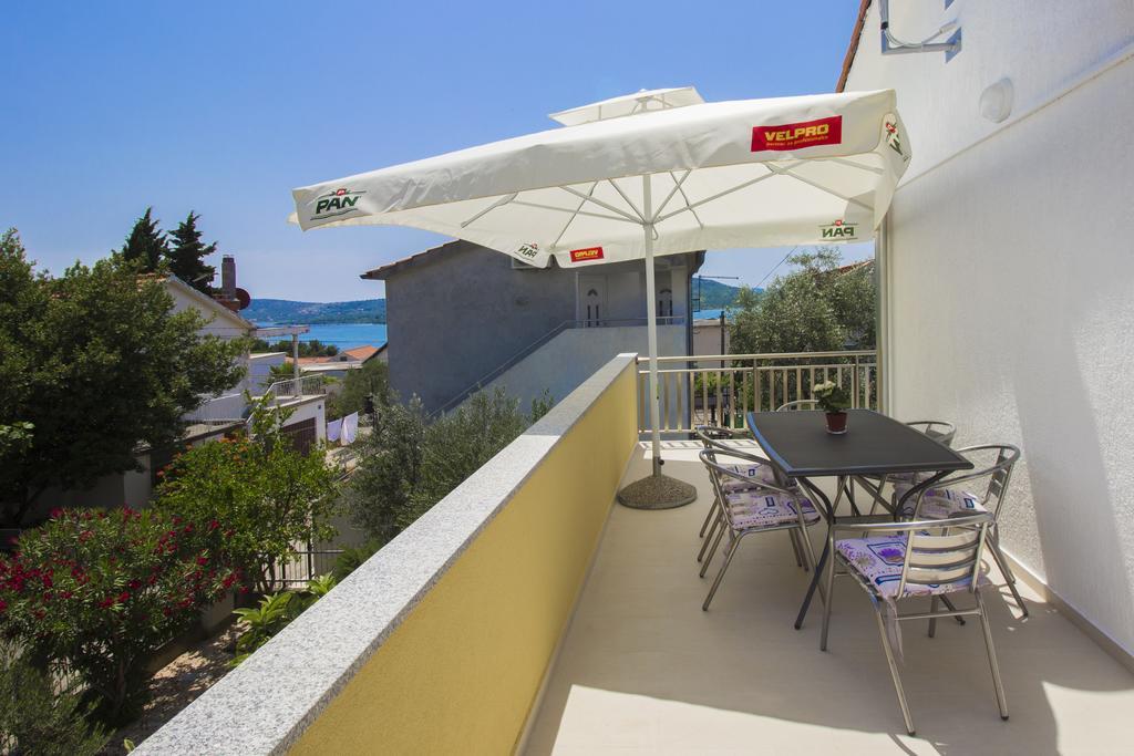 Apartments Zoran Pirovac Exterior foto