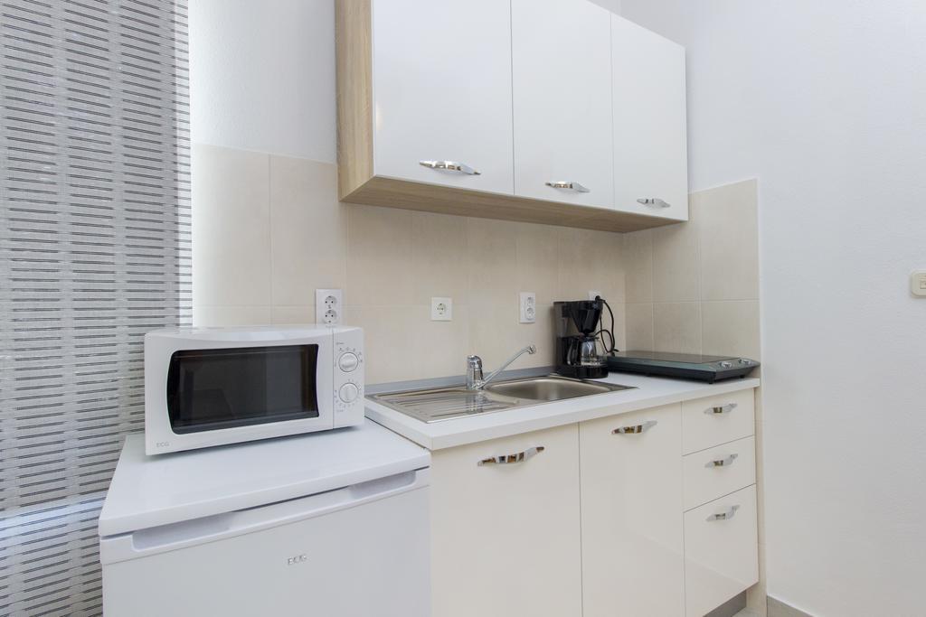 Apartments Zoran Pirovac Exterior foto
