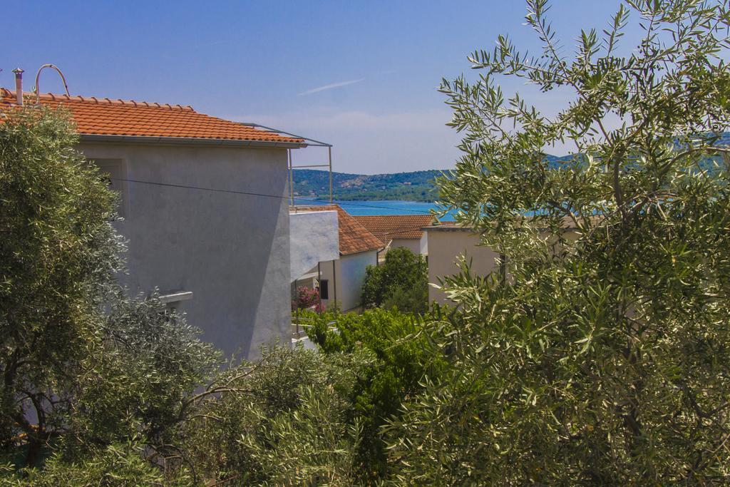 Apartments Zoran Pirovac Exterior foto