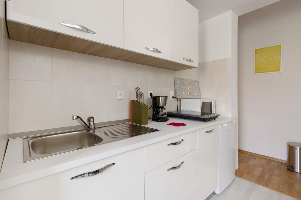 Apartments Zoran Pirovac Exterior foto