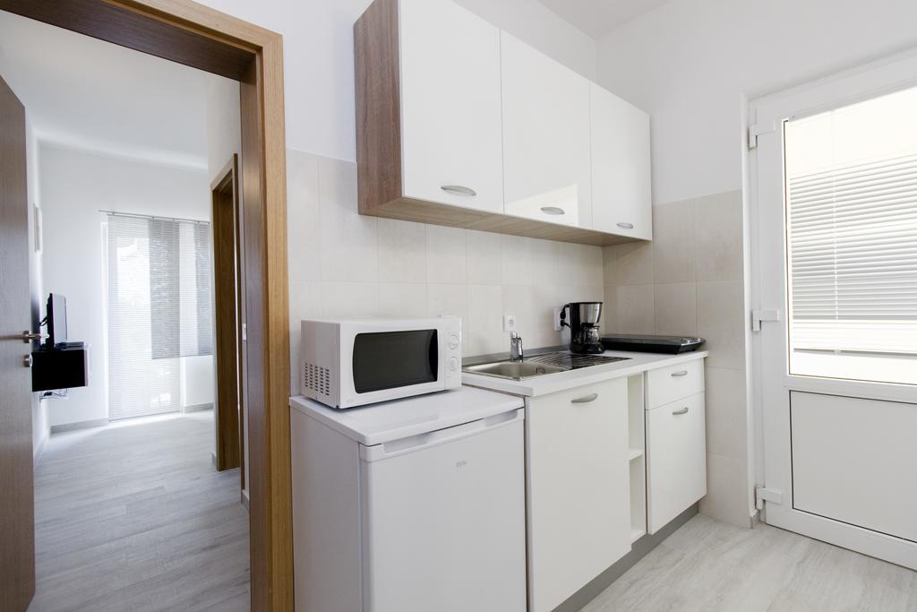 Apartments Zoran Pirovac Exterior foto