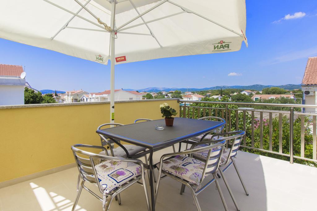 Apartments Zoran Pirovac Exterior foto