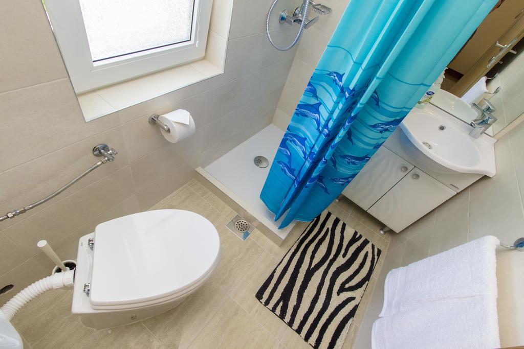 Apartments Zoran Pirovac Exterior foto